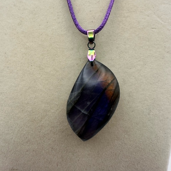 B.Rising Jewelry - Dark Purple Flash Labradorite Pendant Necklace